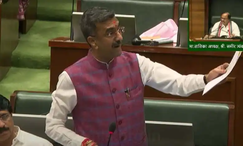 शंभूराज देसाई संतापले : ‘शिंदे सेना’ नाही ‘शिवसेना’ म्हणा!